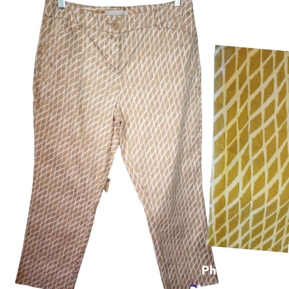 New York and Co. abstract print capris - Picture 1 of 10